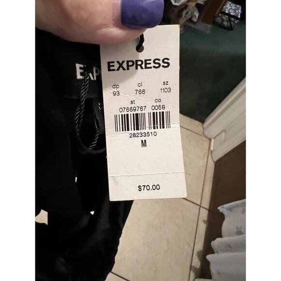 Express Black Pull On Elastic Waist Skirt NWT Sz M - Picture 4 of 4